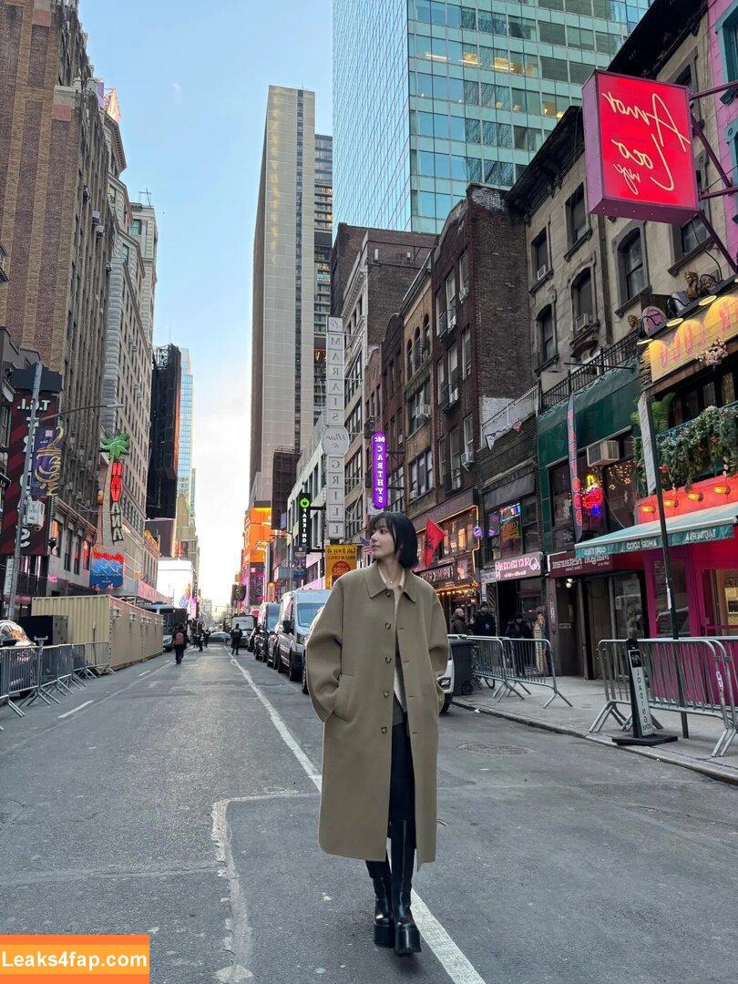 Sakura Miyawaki 宮脇 咲良 / LESSERAFIM / https: / lesserafim_sakura_ leaked photo photo #0213