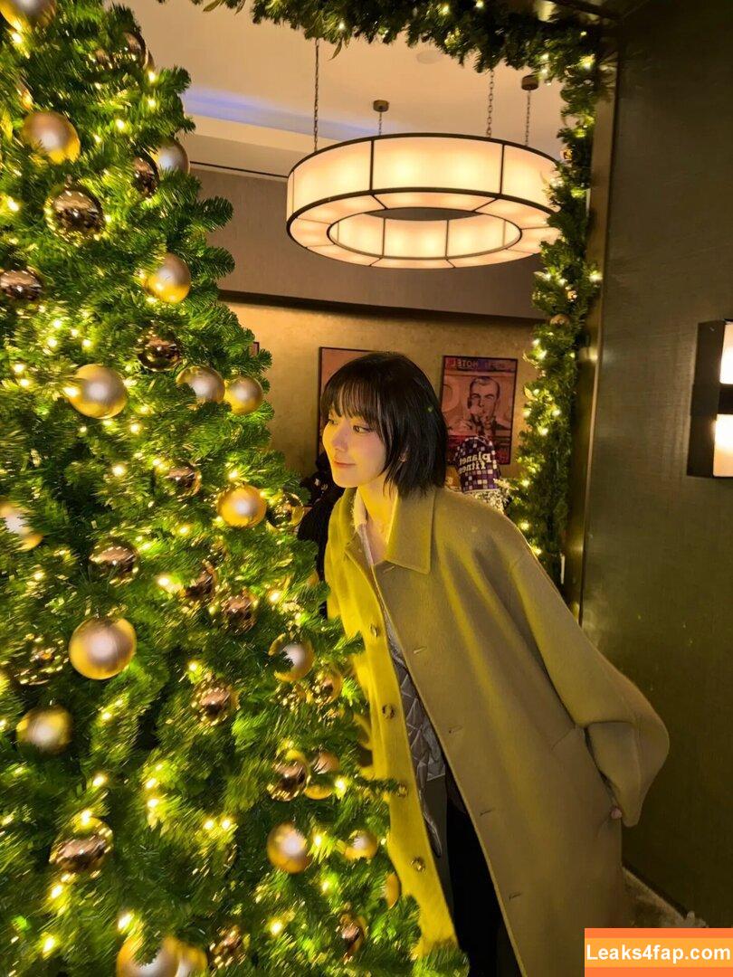 Sakura Miyawaki 宮脇 咲良 / LESSERAFIM / https: / lesserafim_sakura_ leaked photo photo #0215