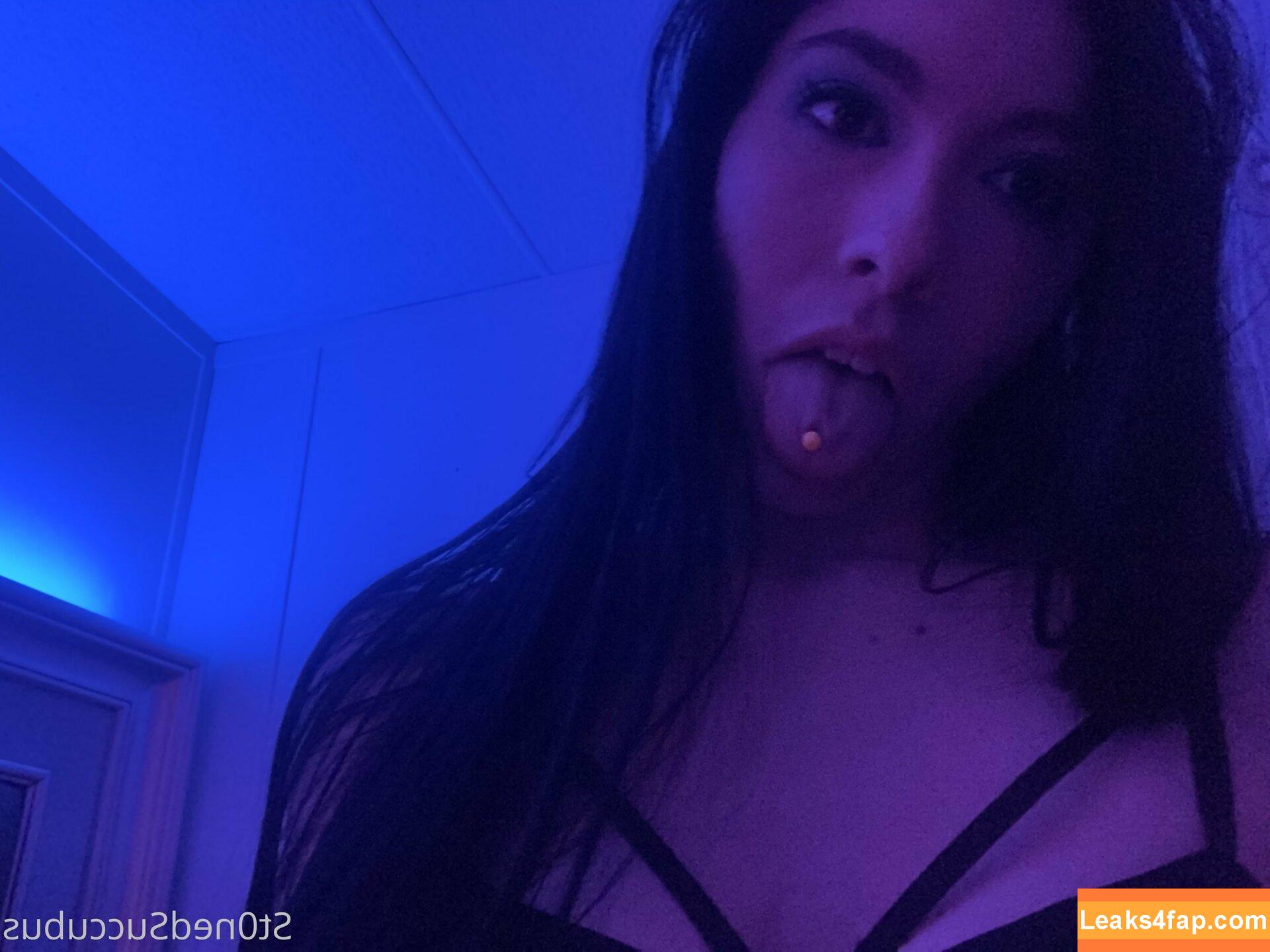 salemsienna / st0ned.succubus leaked photo photo #0012