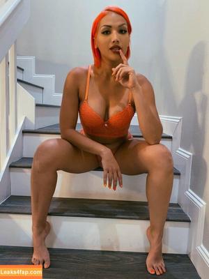 Salina De La Renta фото #0016