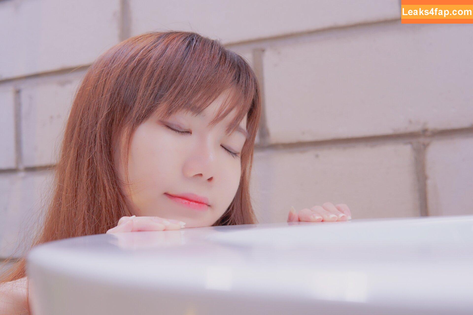 Sally Dorasnow / iamdorasnow leaked photo photo #0183