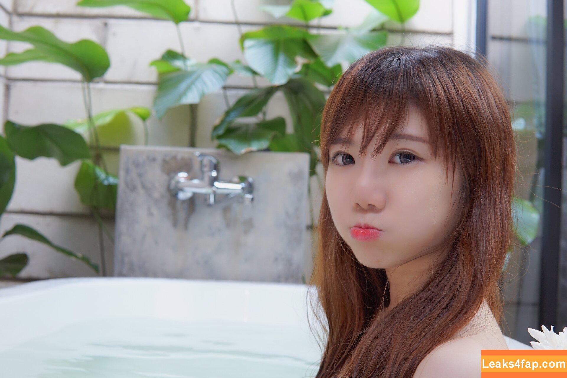 Sally Dorasnow / iamdorasnow leaked photo photo #0189