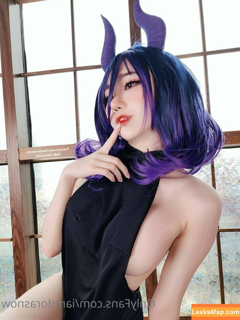 Sally Dorasnow / iamdorasnow leaked photo photo #0235