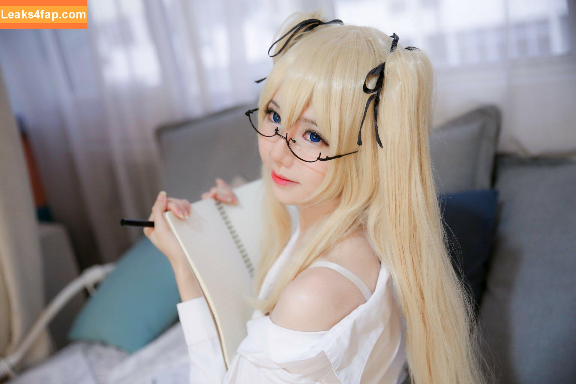 Sally Dorasnow / iamdorasnow leaked photo photo #0275