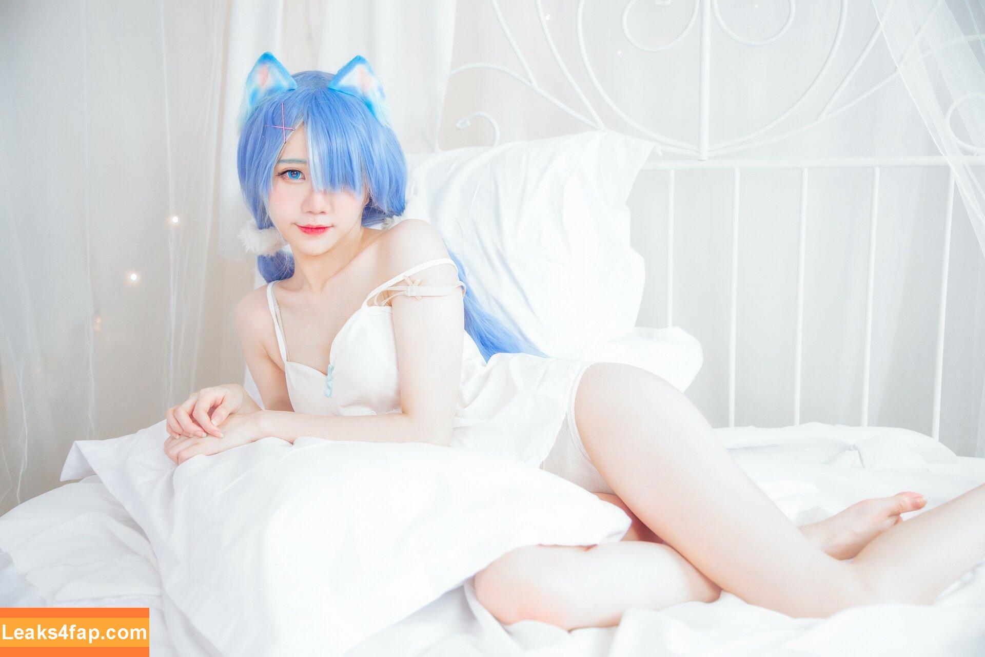 Sally Dorasnow / iamdorasnow leaked photo photo #0395