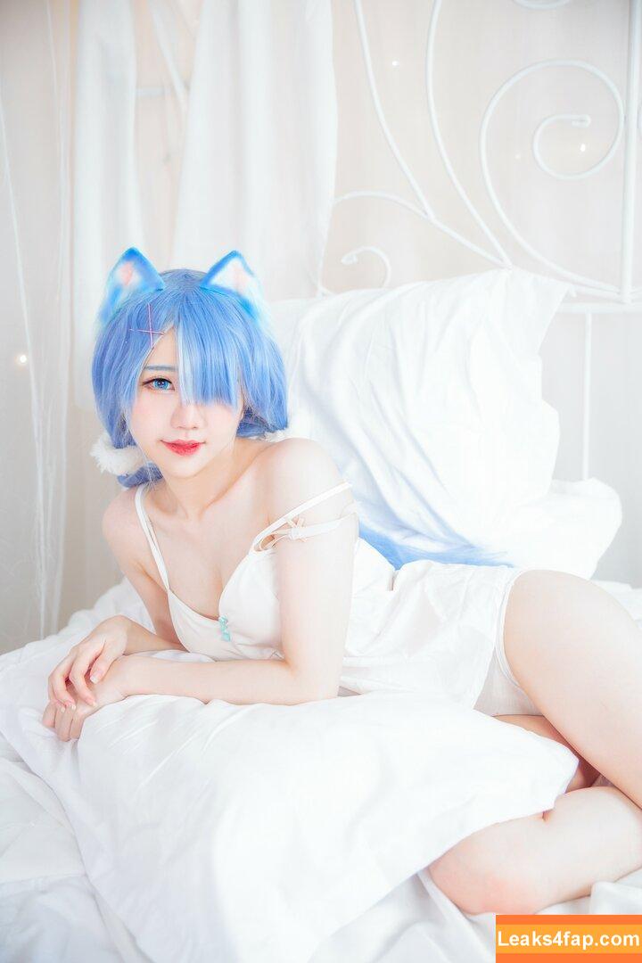 Sally Dorasnow / iamdorasnow leaked photo photo #0396