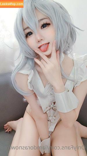 Sally Dorasnow photo #0002