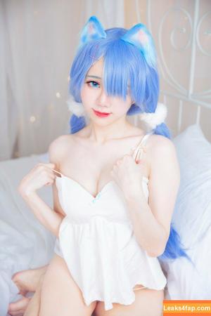 Sally Dorasnow photo #0376