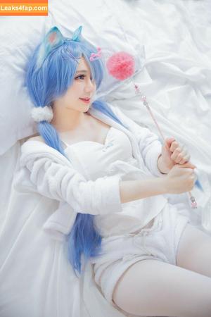 Sally Dorasnow photo #0389