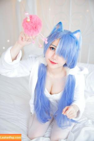 Sally Dorasnow photo #0398