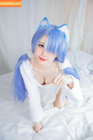 Sally Dorasnow photo #0407