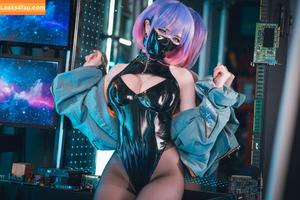 Sally Dorasnow photo #0659