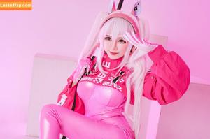 Sally Dorasnow photo #0807