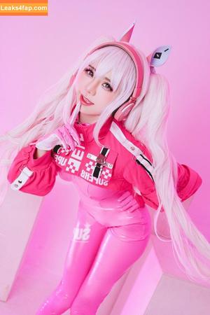 Sally Dorasnow photo #0810