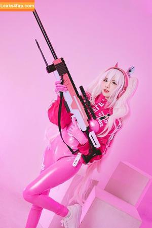 Sally Dorasnow photo #0812