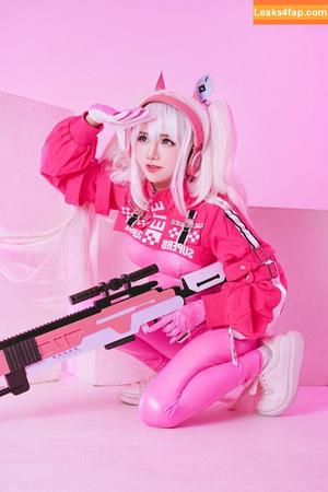 Sally Dorasnow photo #0816