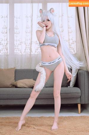 Sally Dorasnow photo #0923