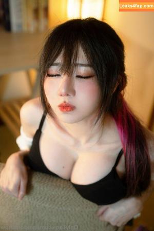 Sally Dorasnow photo #1293