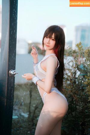 Sally Dorasnow photo #1361