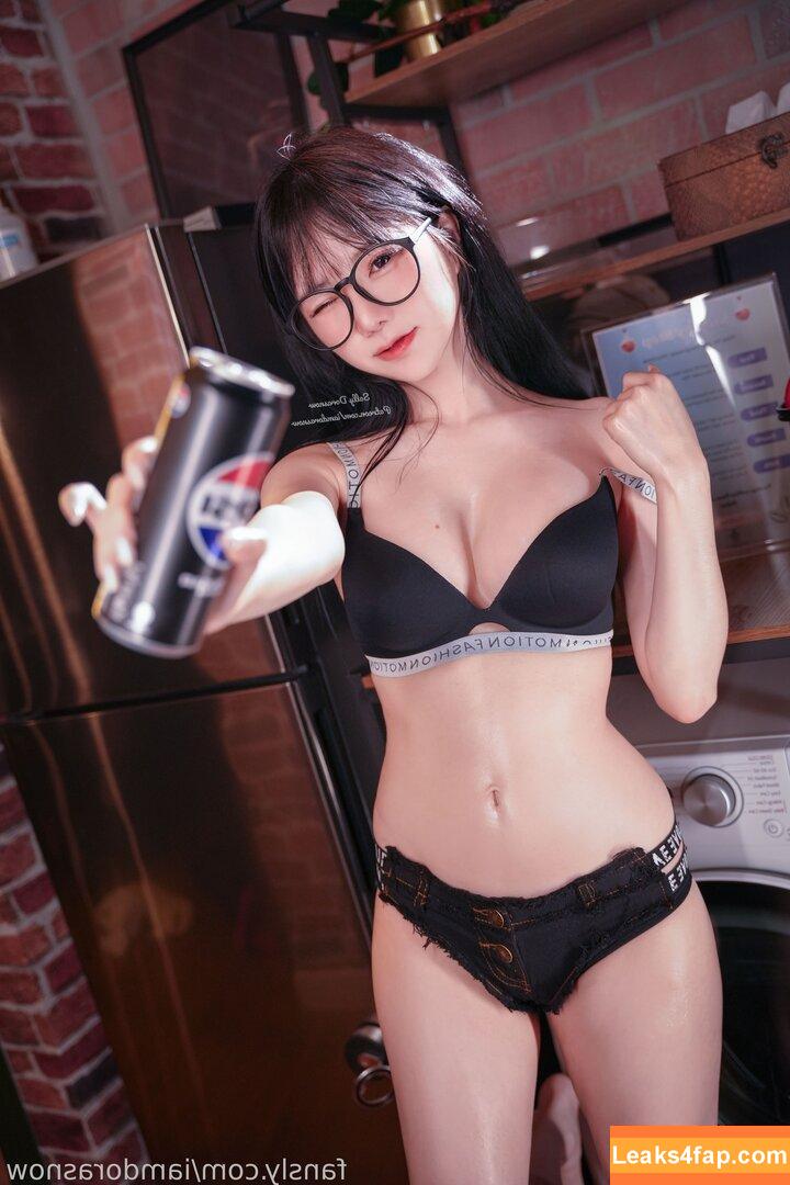Sally Dorasnow / iamdorasnow leaked photo photo #2284