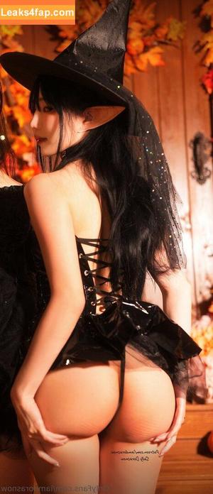 Sally Dorasnow photo #2085
