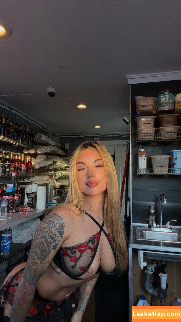 Sally_Villagomez / LaVidaLocaSally / https: / misssalleee leaked photo photo #0089