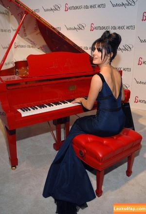 Salma Hayek photo #3343