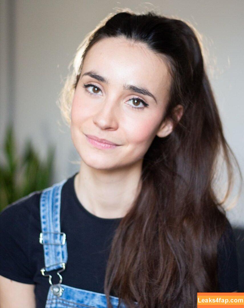 Salomé Saqué /  leaked photo photo #0003