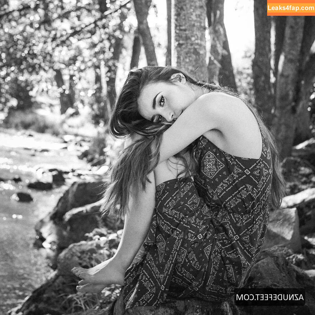 Salomé Saqué /  leaked photo photo #0006