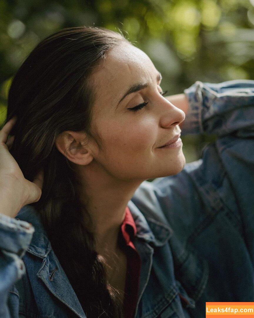 Salomé Saqué /  leaked photo photo #0007
