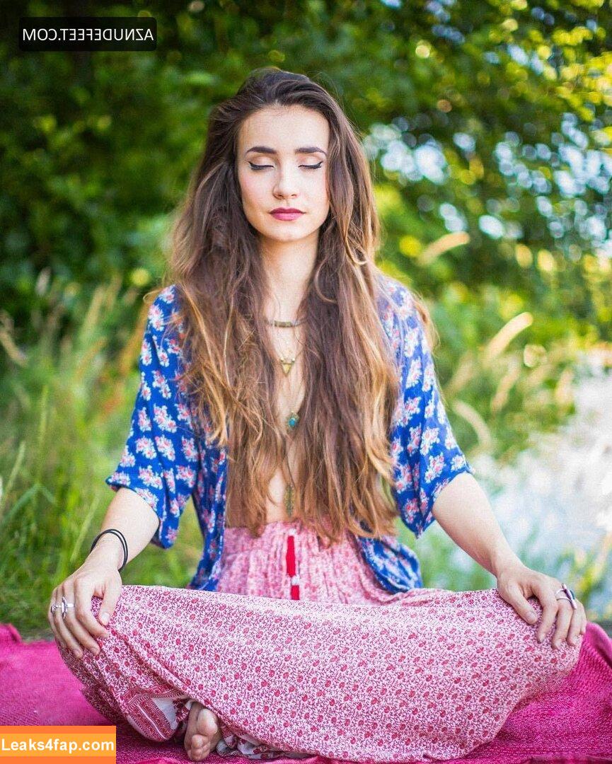 Salomé Saqué /  leaked photo photo #0008