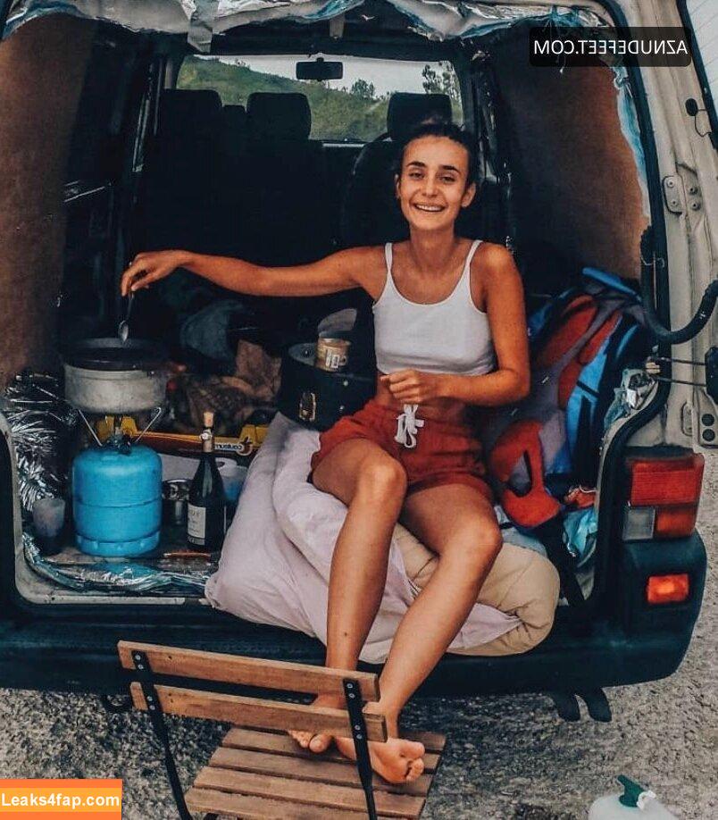 Salomé Saqué /  leaked photo photo #0009