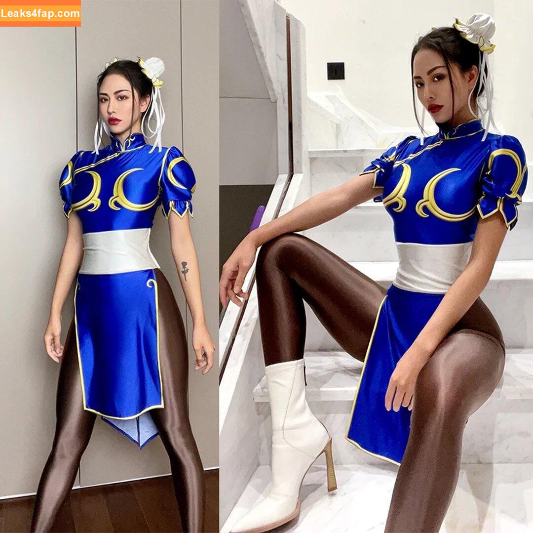 Salome Larrea /  leaked photo photo #0014