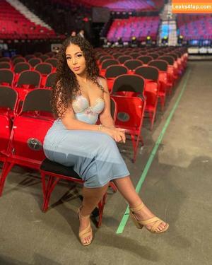 Samantha Irvin photo #0050