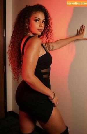 Samantha Irvin photo #0166