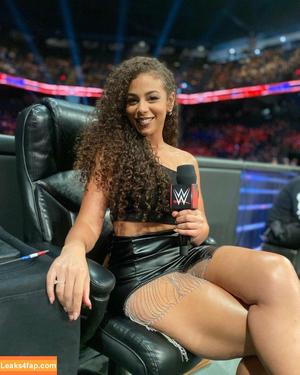 Samantha Irvin photo #0176