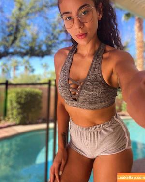 Samantha Irvin photo #0287