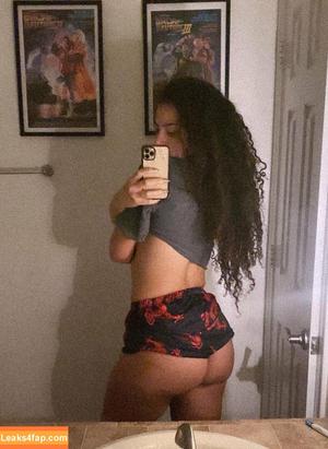 Samantha Irvin photo #0298