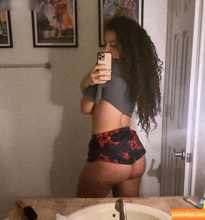 Samantha Irvin photo #0396