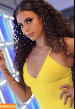 Samantha Irvin photo #0403