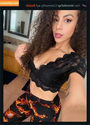 Samantha Irvin photo #0405