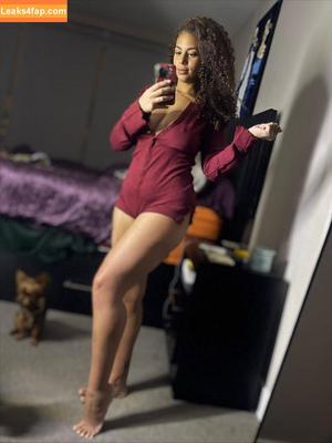 Samantha Irvin photo #0668