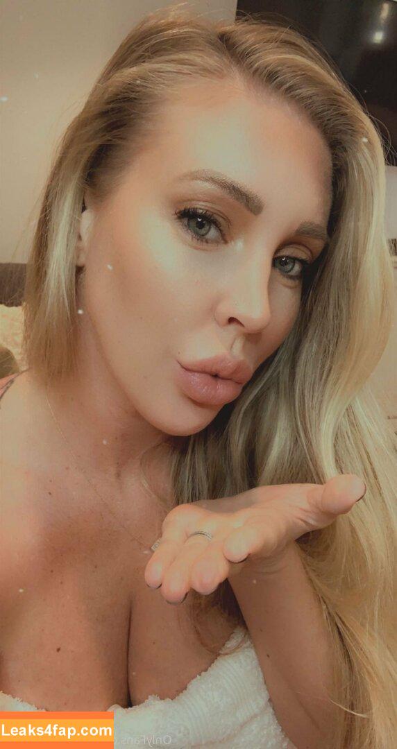 Samantha Saint / misssaintxxx / samantha_saint leaked photo photo #0126