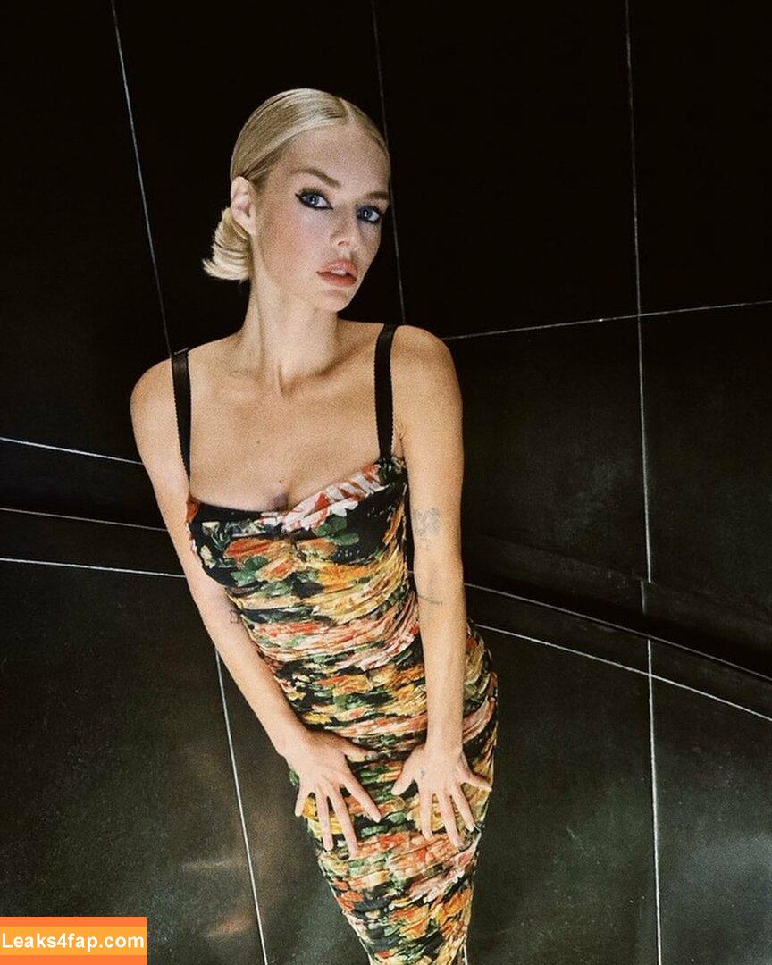 Samara Weaving / samweaving leaked photo photo #0571