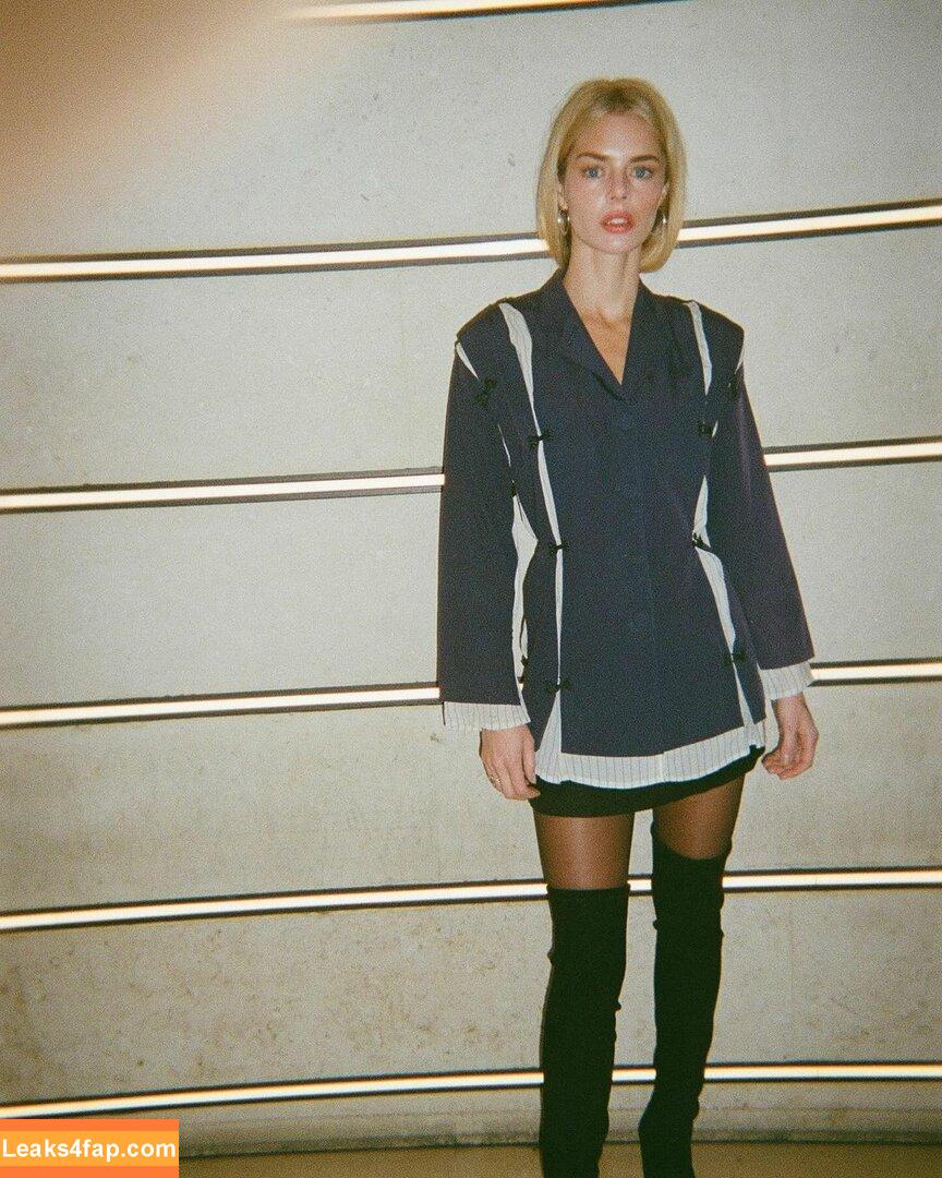 Samara Weaving / samweaving leaked photo photo #0581