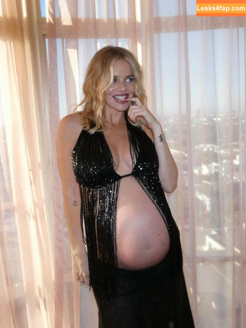 Samara Weaving free leaks