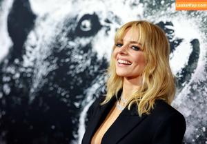 Samara Weaving photo #0073