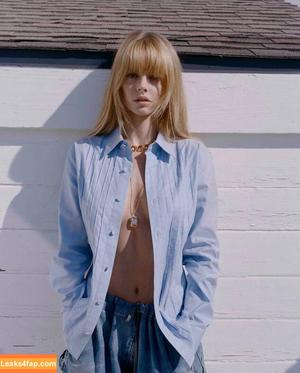 Samara Weaving photo #0076