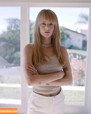 Samara Weaving photo #0077