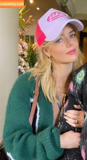 Samara Weaving photo #0103